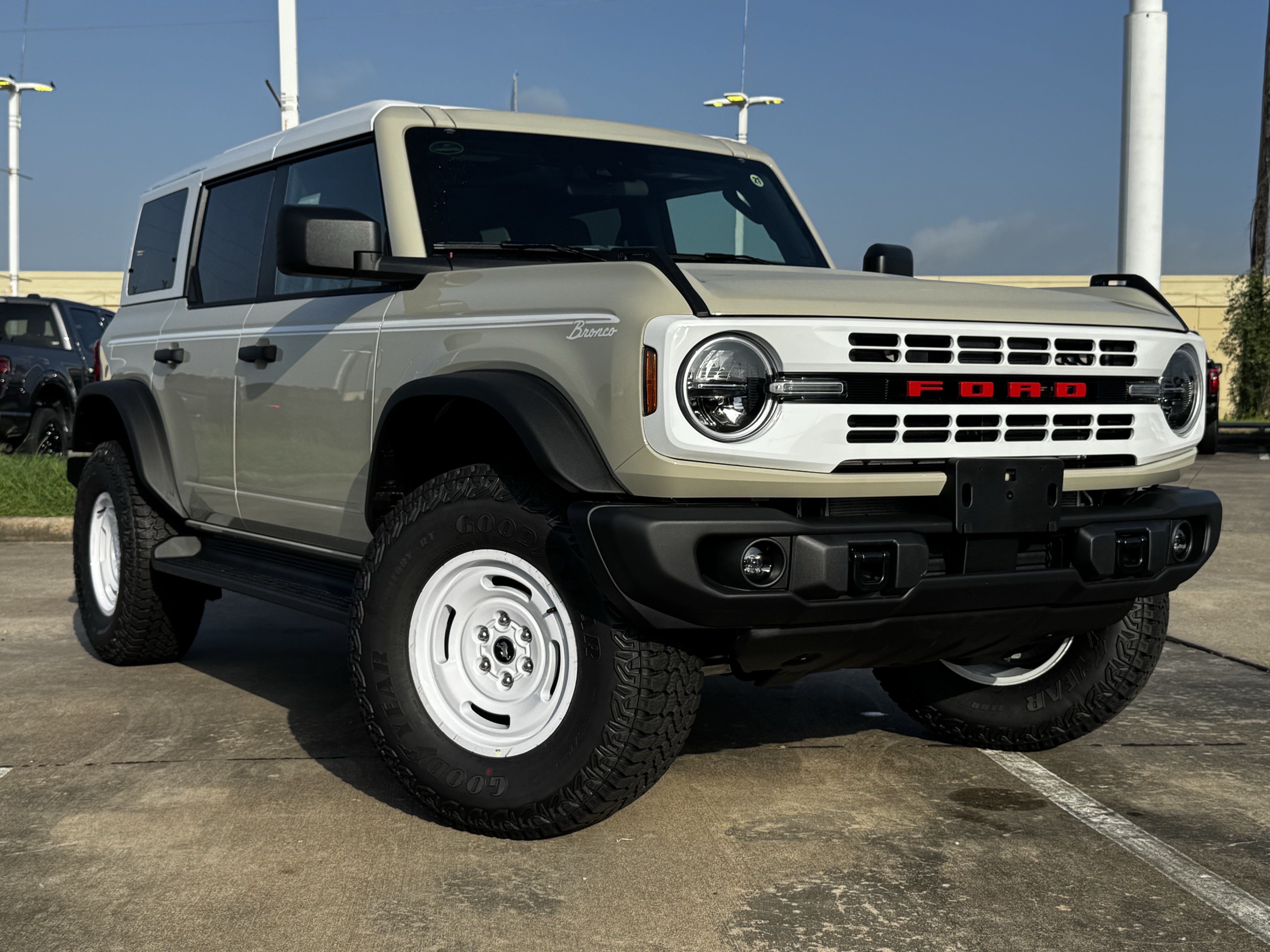 New 2026 Ford Bronco Heritage Edition AWD/4WD video 2