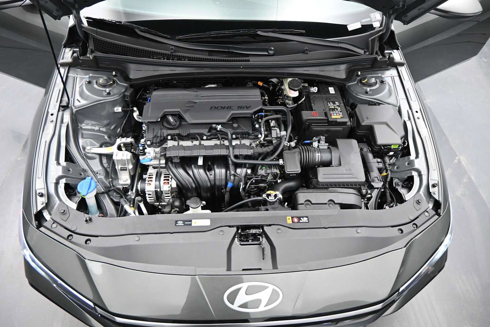 New 2026 Hyundai Elantra Limited FWD image 28