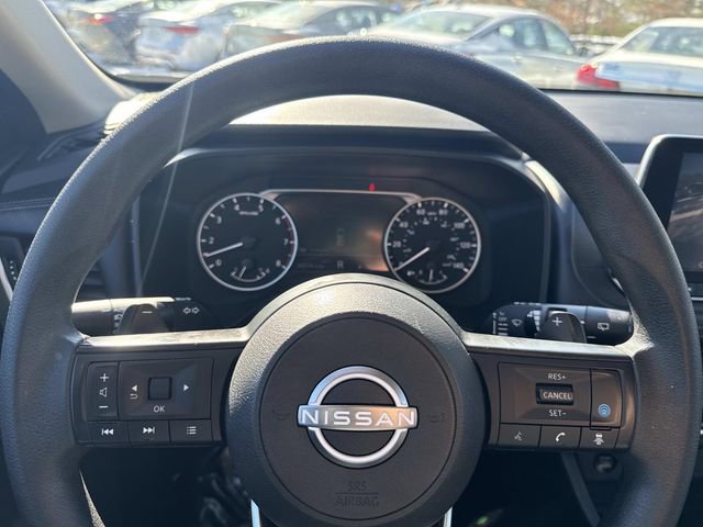 Used 2024 Nissan Rogue SV AWD/4WD image 29