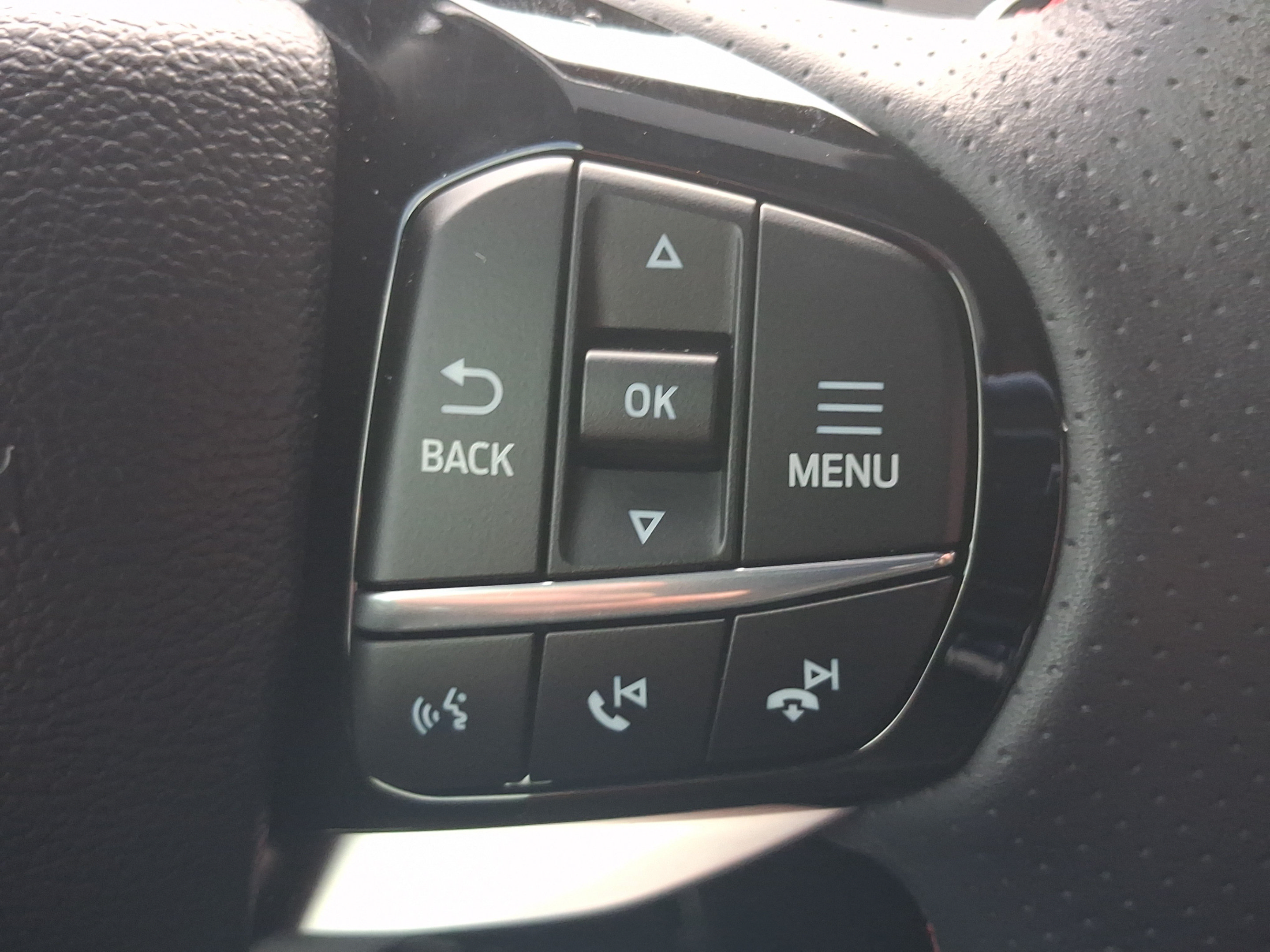 Used 2025 Ford Explorer ST AWD/4WD image 23
