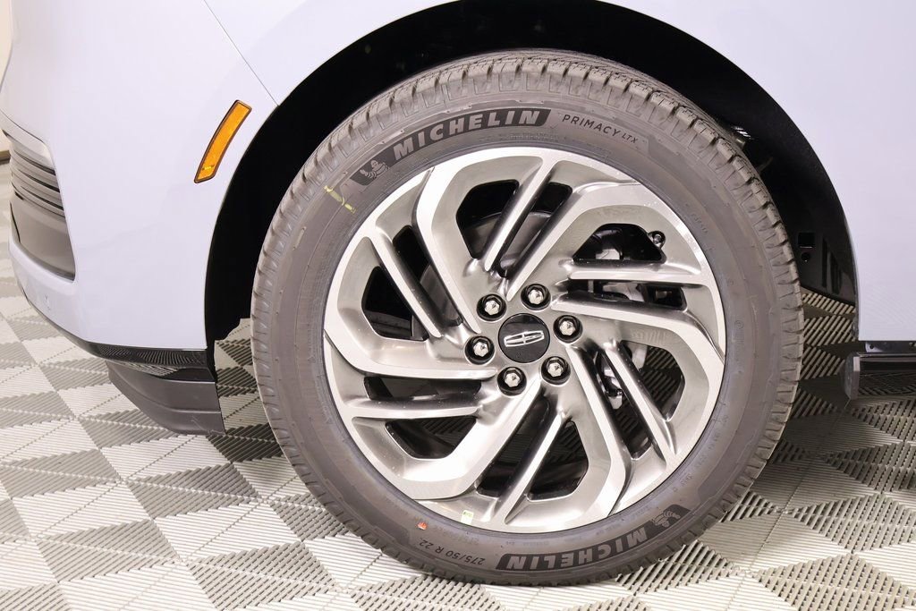 New 2025 Lincoln Navigator Reserve image 19