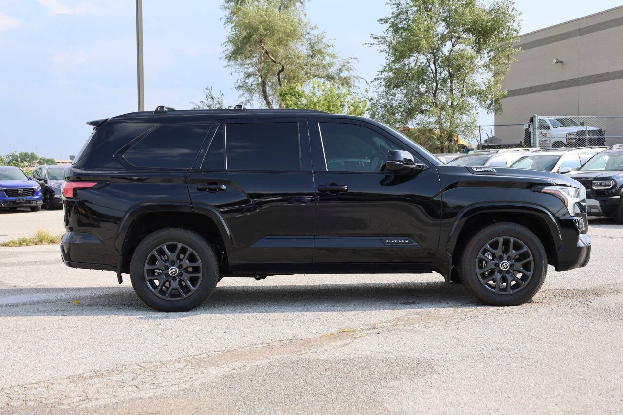 Used 2024 Toyota Sequoia Platinum AWD/4WD image 7