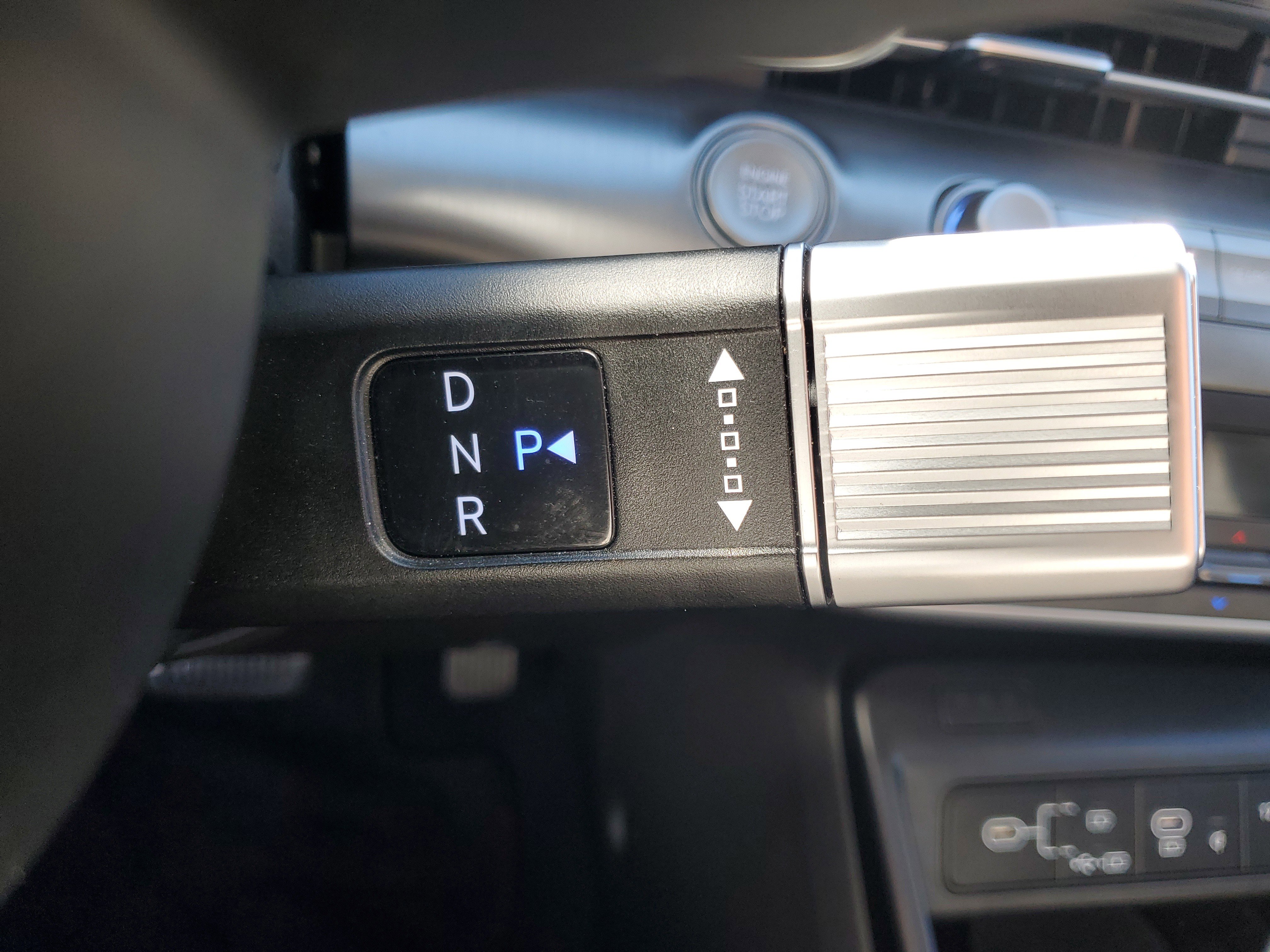 Used 2024 Hyundai Kona Limited image 23