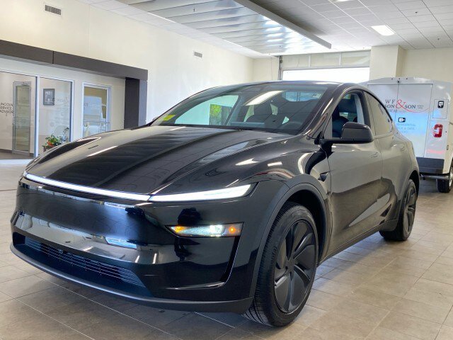 Used 2026 Tesla Model Y 2WD image 4