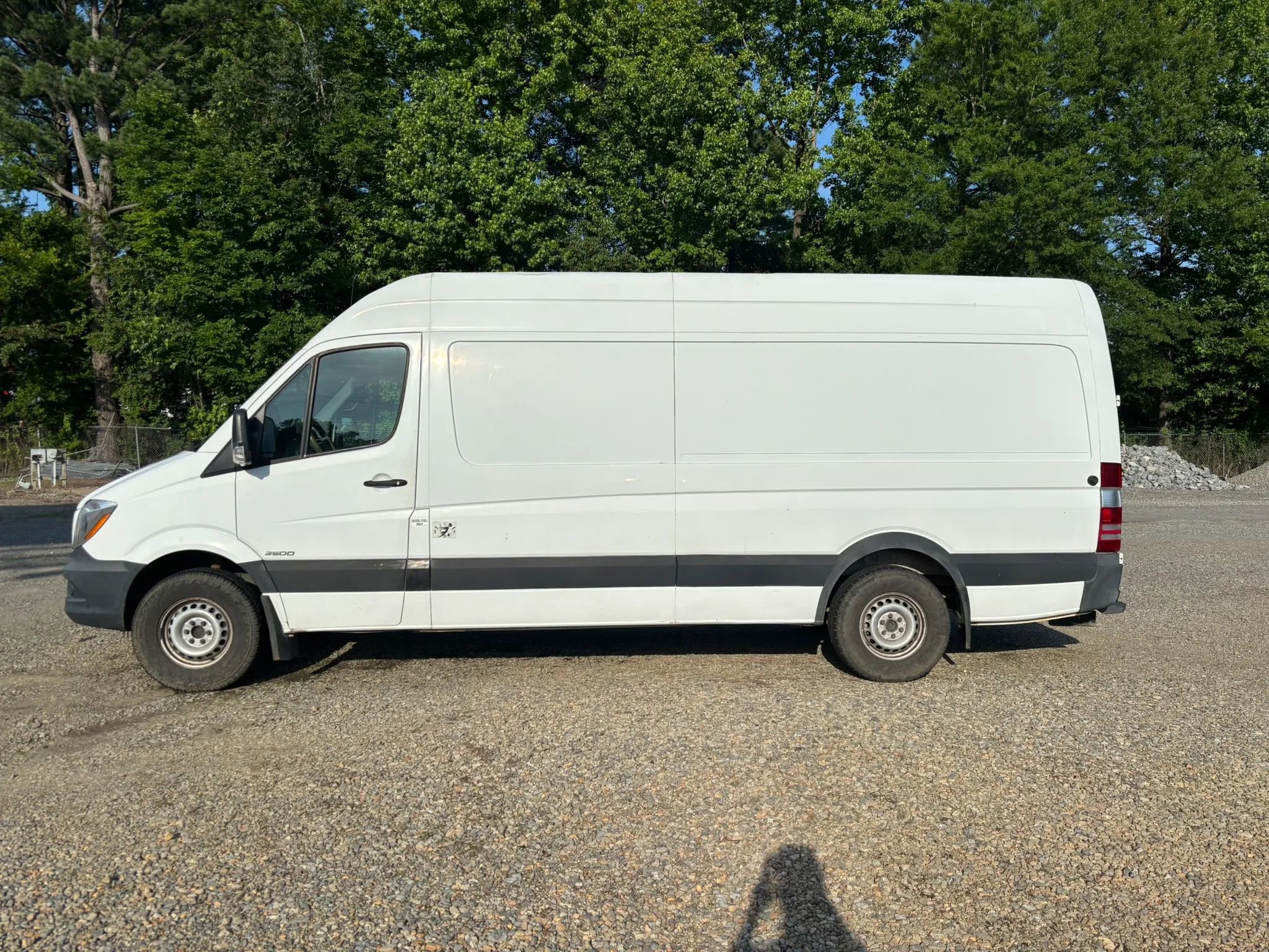 Used 2014 Freightliner Sprinter 2500 RWD image 2