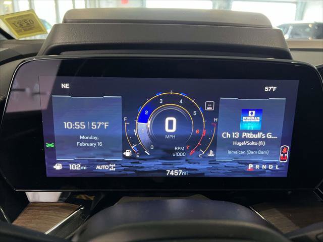 Used 2025 Chevrolet Suburban High Country image 25