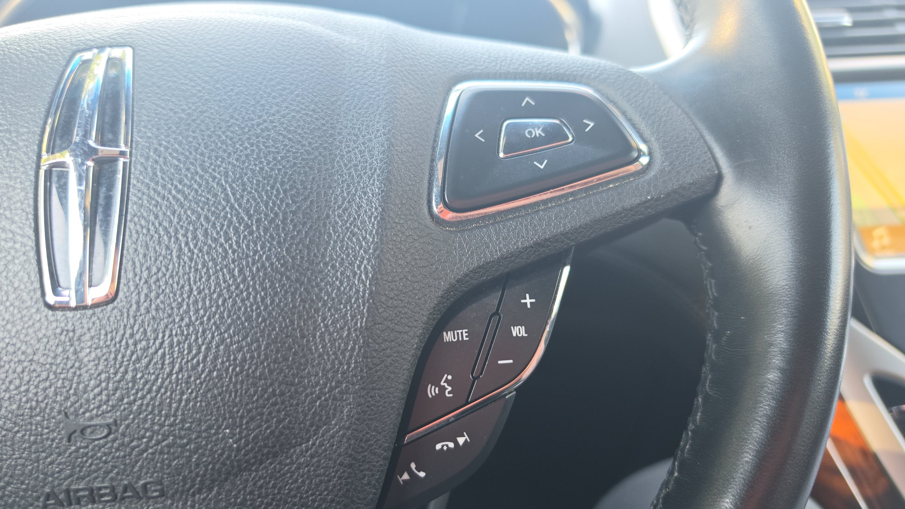 Used 2017 Lincoln MKX Reserve w/ Luxury Package AWD/4WD image 14