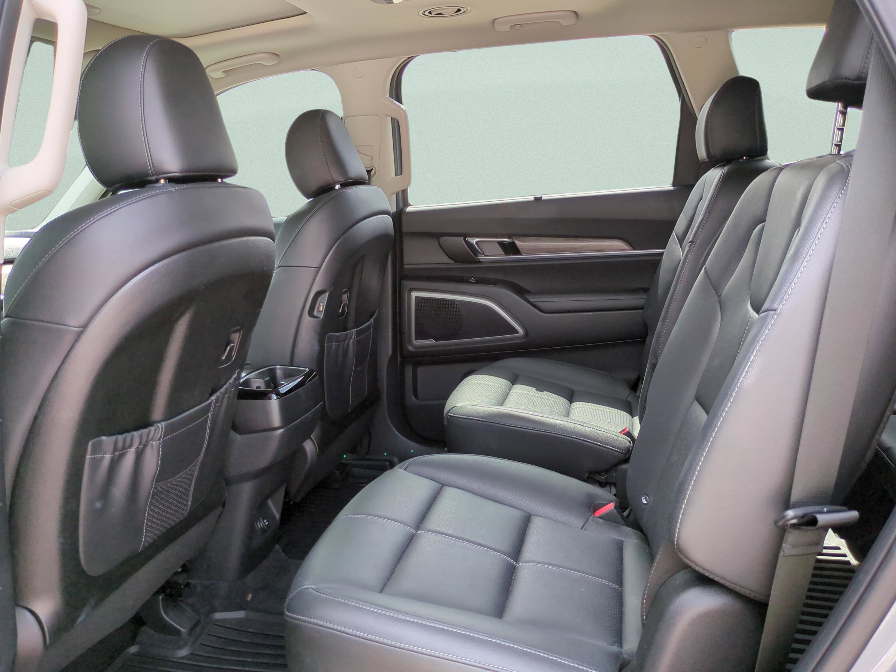 Used 2020 Kia Telluride EX w/ EX Premium Package image 17