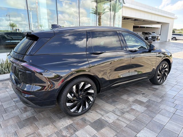 New 2026 Lincoln Nautilus Reserve AWD/4WD image 2