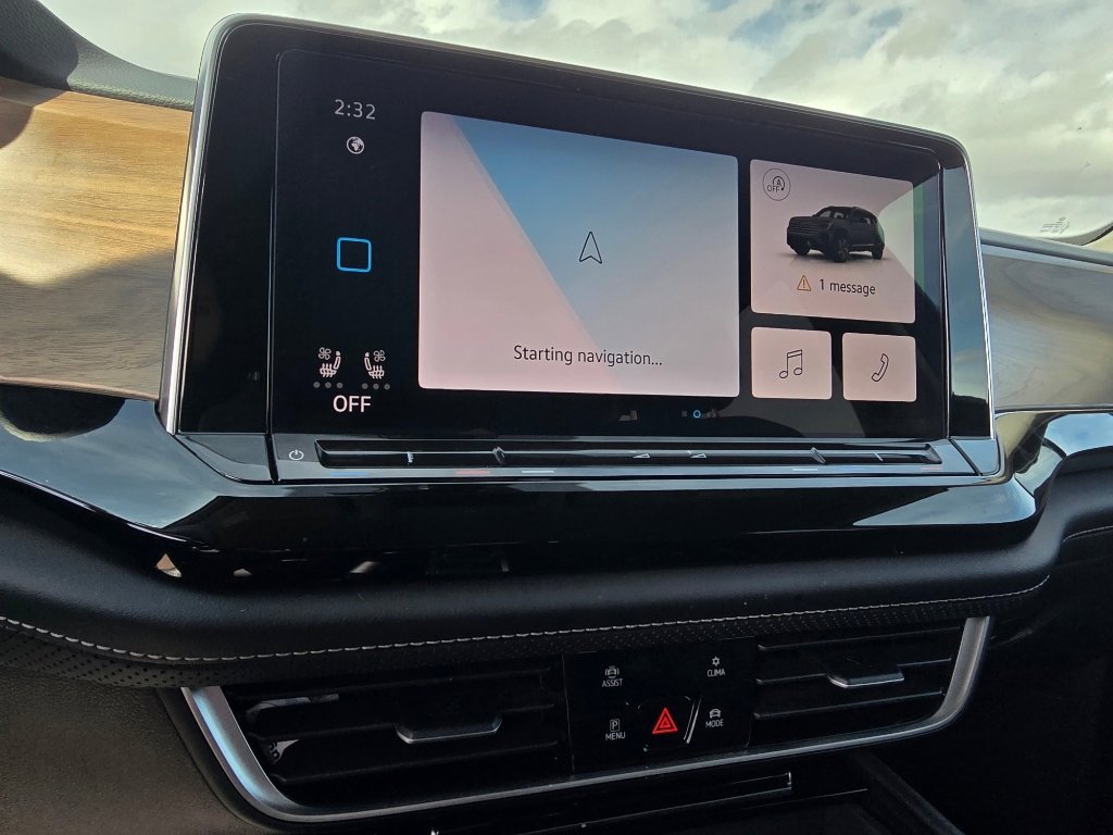 Used 2024 Volkswagen Atlas SE image 22