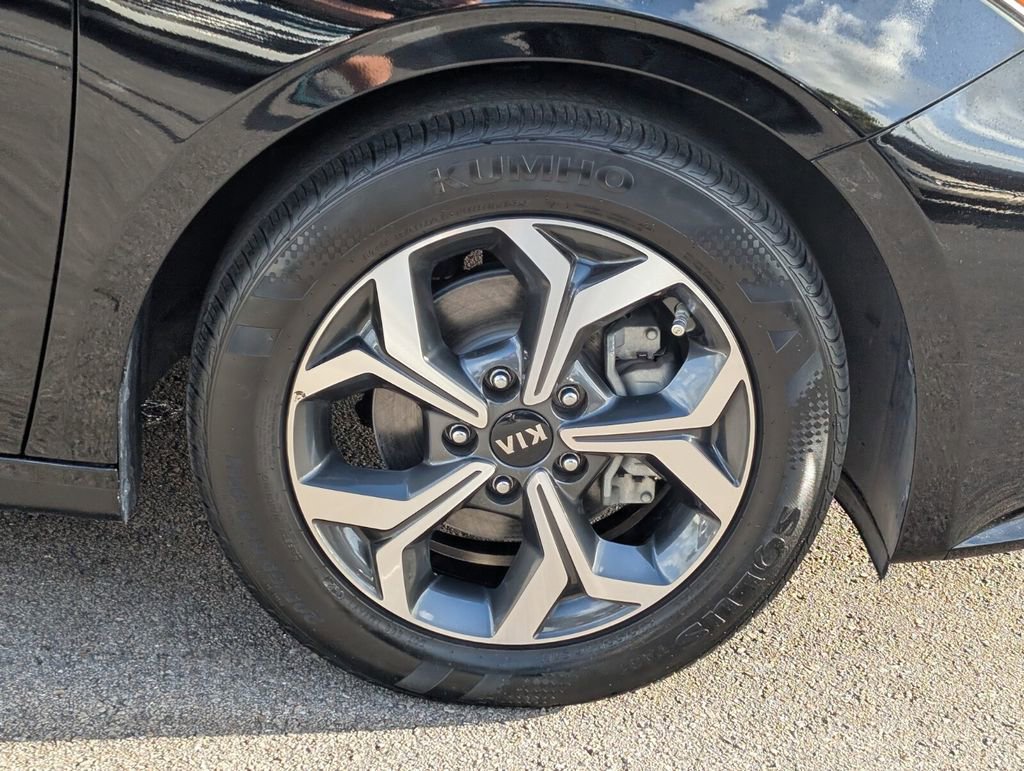 Used 2021 Kia Forte LXS image 9