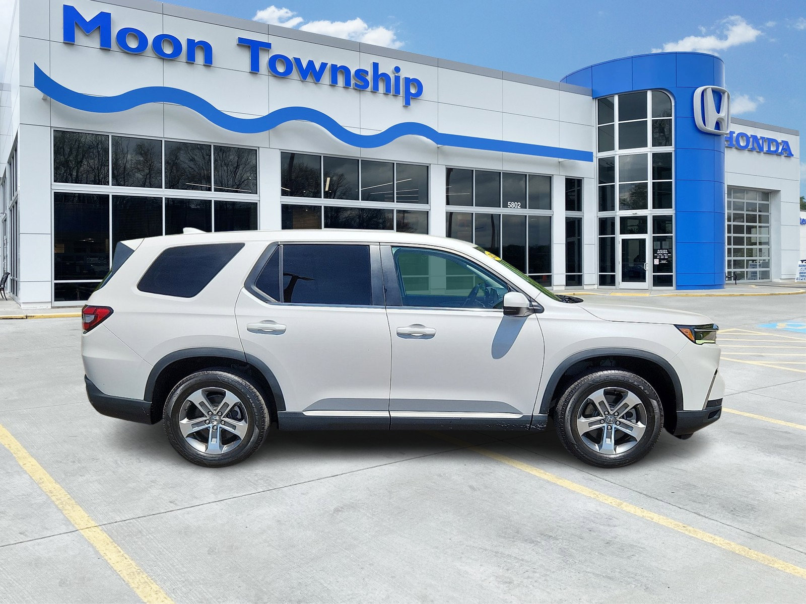 Used 2023 Honda Pilot EX-L image 7