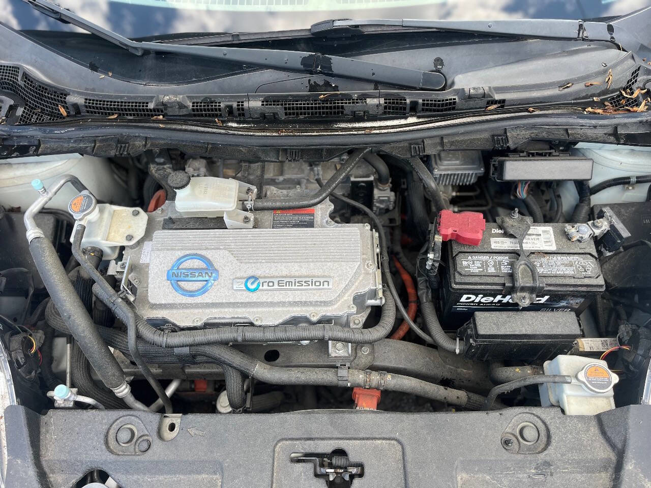 Used 2012 Nissan Leaf SV image 25