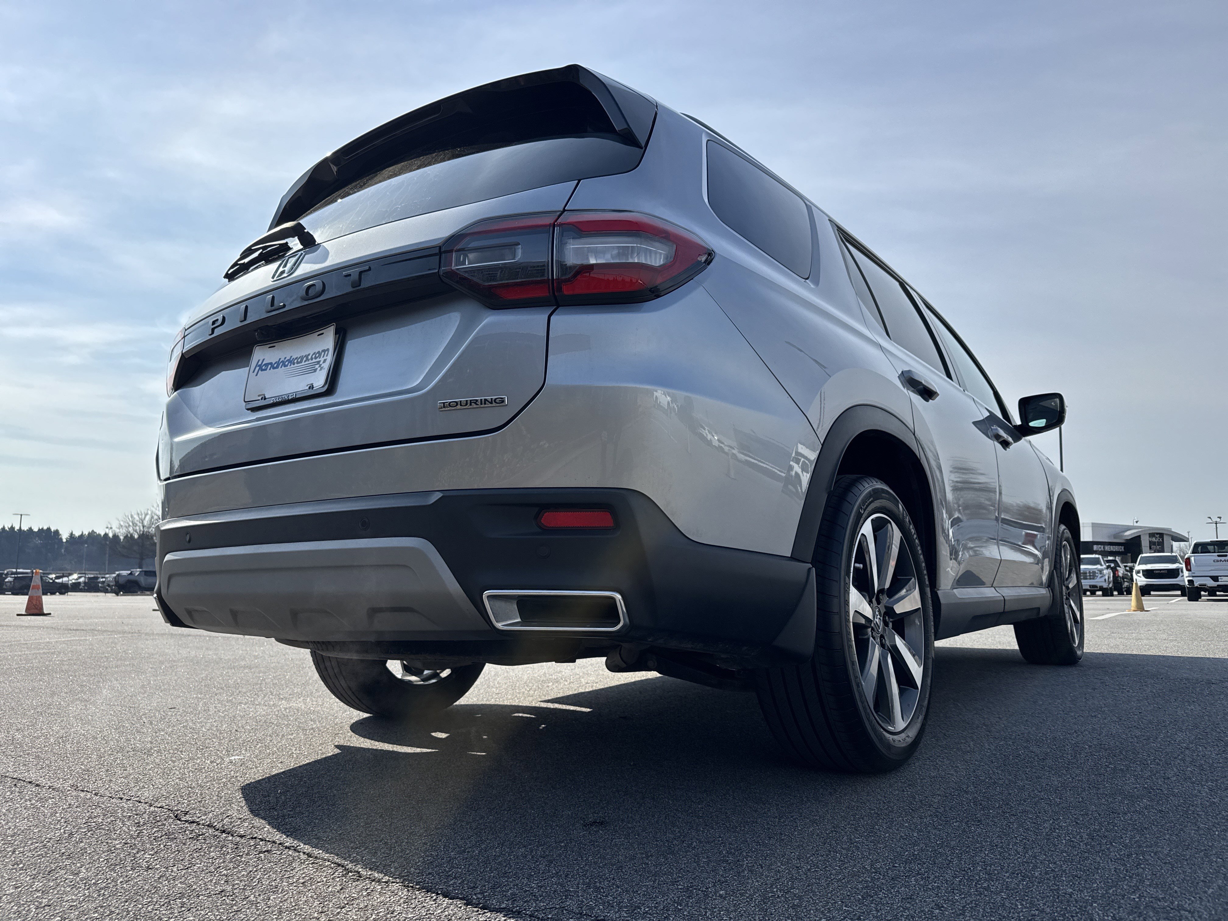 Used 2024 Honda Pilot Touring image 10