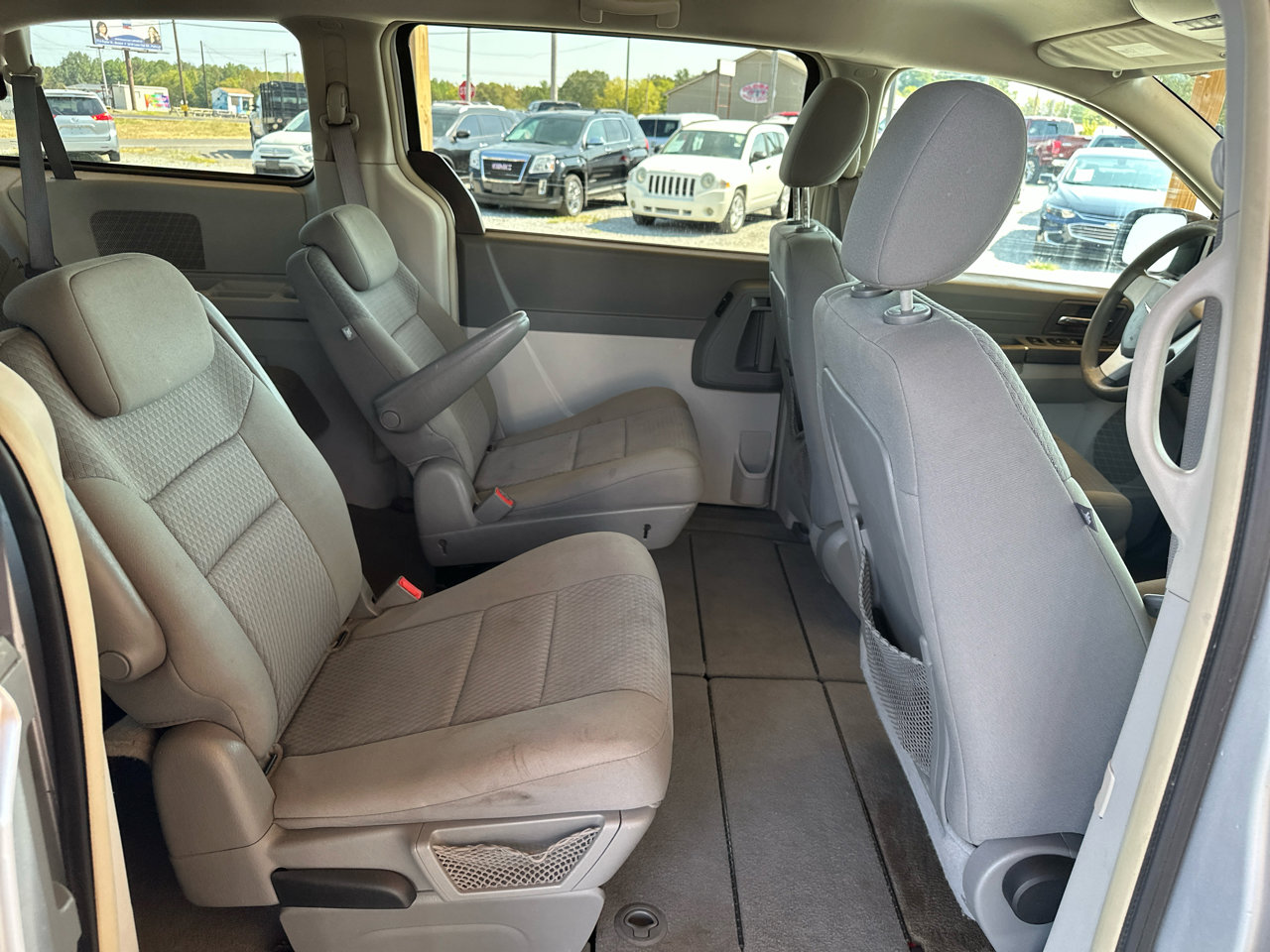 Used 2009 Chrysler Town & Country LX w/ PWR Convenience Group image 36