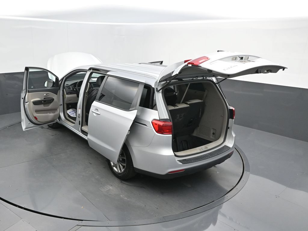 Used 2021 Kia Sedona EX FWD image 45