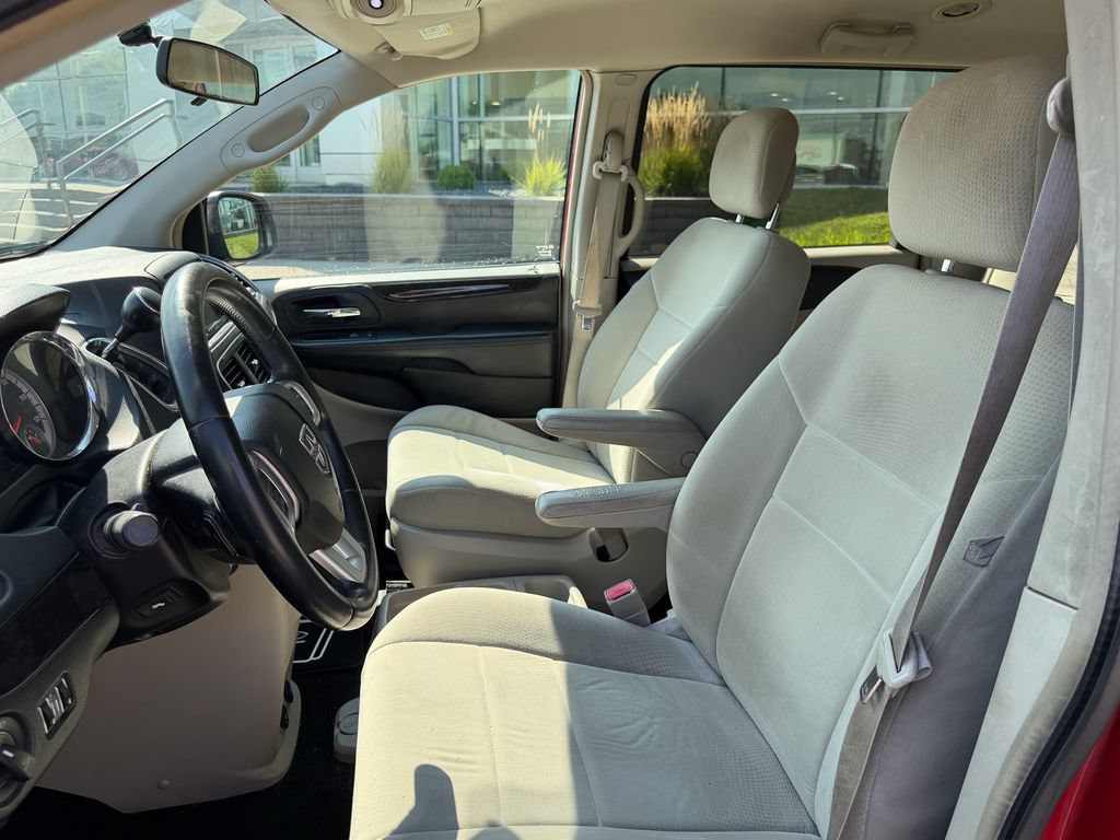 Used 2013 Dodge Grand Caravan Crew FWD image 10