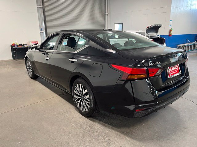 Used 2024 Nissan Altima 2.5 SV FWD image 5