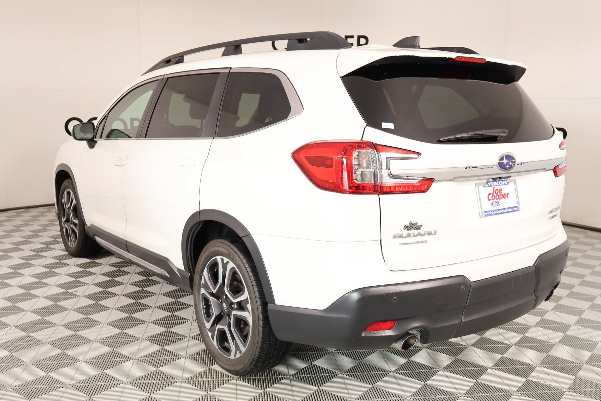 Used 2023 Subaru Ascent Limited AWD/4WD image 23