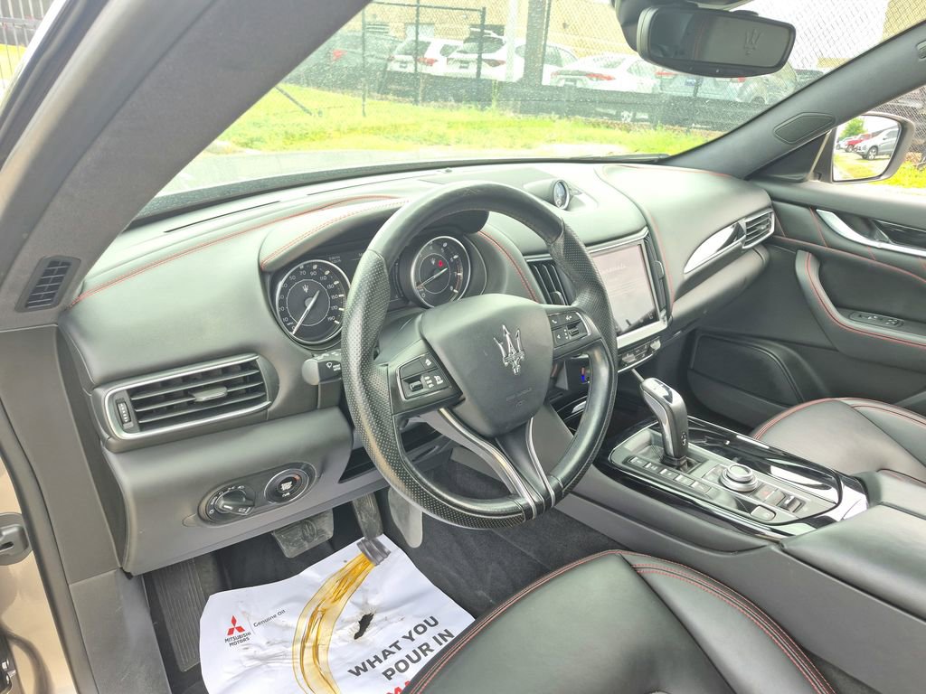 Used 2021 Maserati Levante AWD/4WD image 9