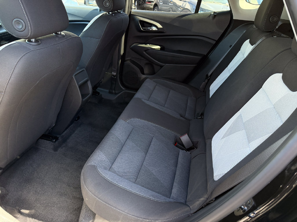 Used 2024 Chevrolet Trax LS w/ Driver Confidence Package FWD image 19