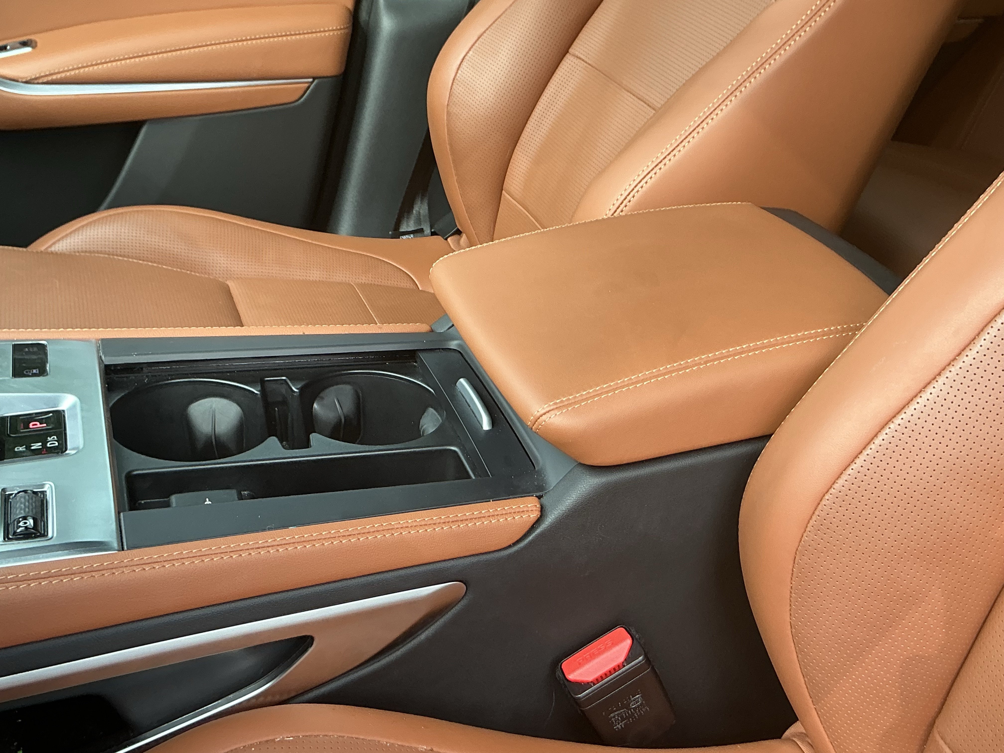 Certified 2026 Jaguar F-PACE R-Dynamic S AWD/4WD image 26