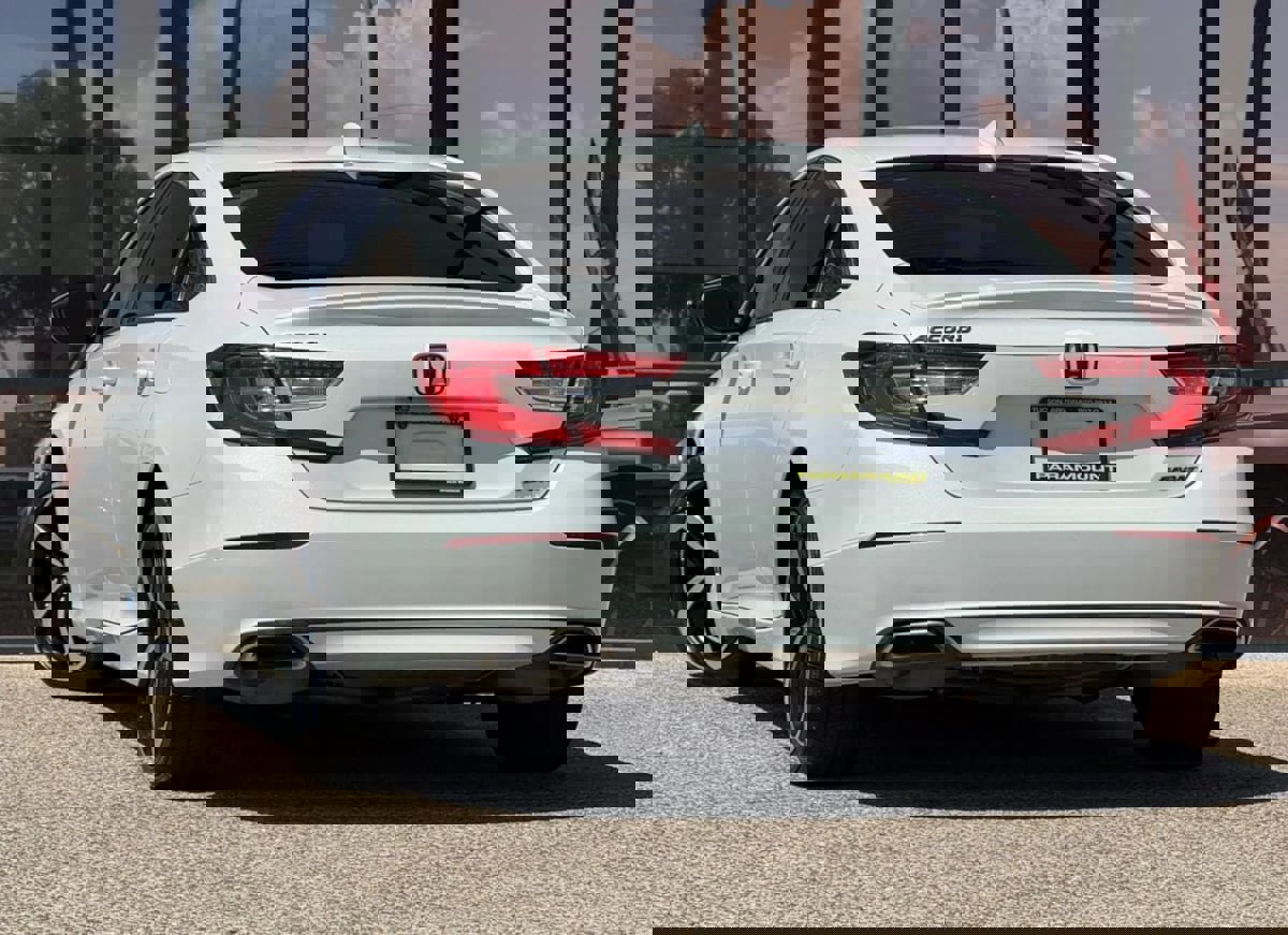 Used 2018 Honda Accord Sport image 10