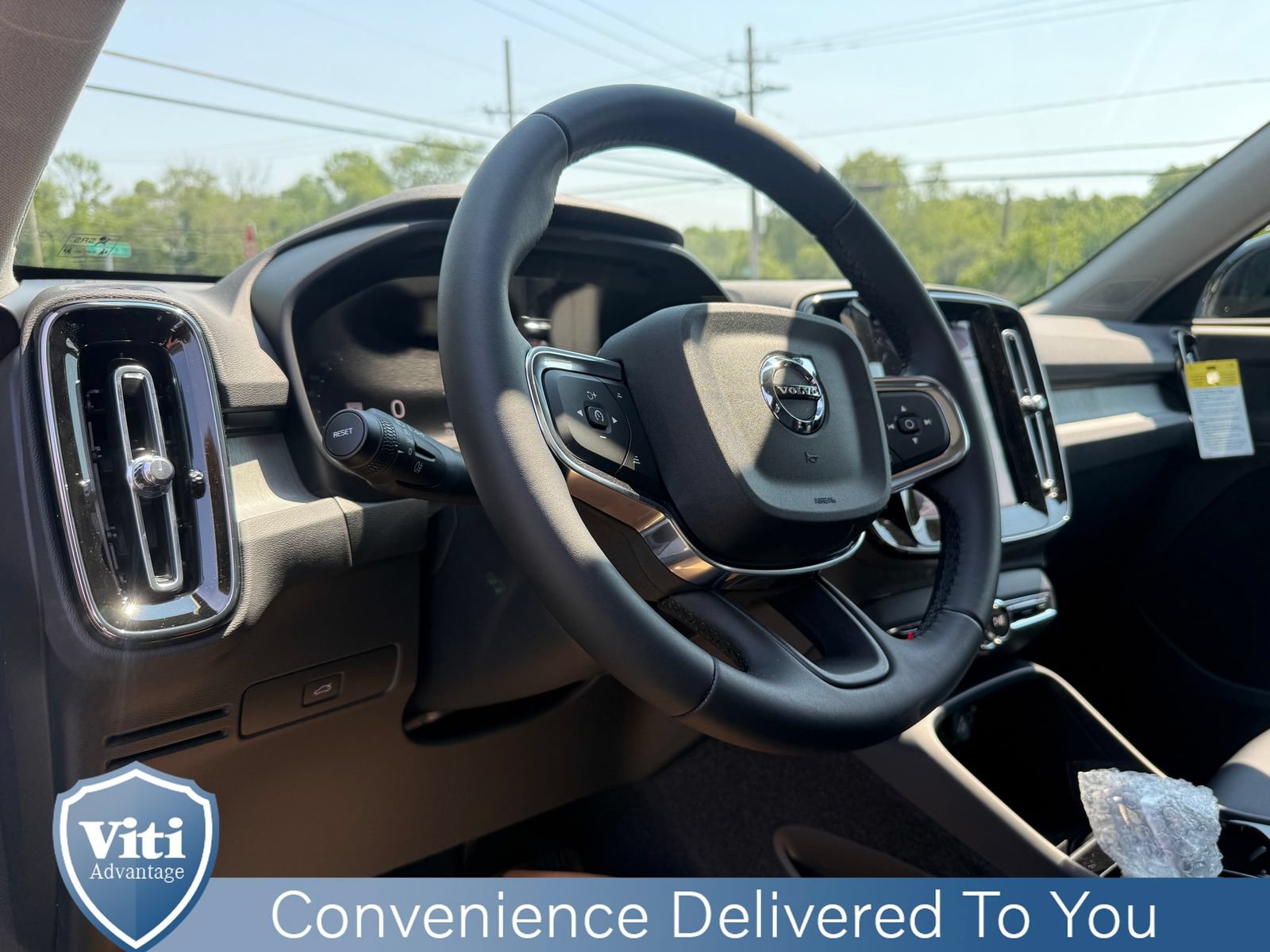 New 2026 Volvo XC40 B5 Plus w/ Protection Package Premier AWD/4WD image 12
