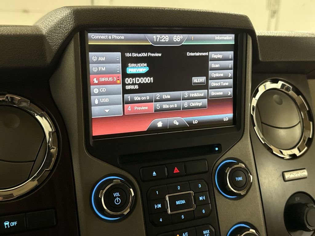 Used 2015 Ford F250 Lariat w/ Lariat Interior Package image 14