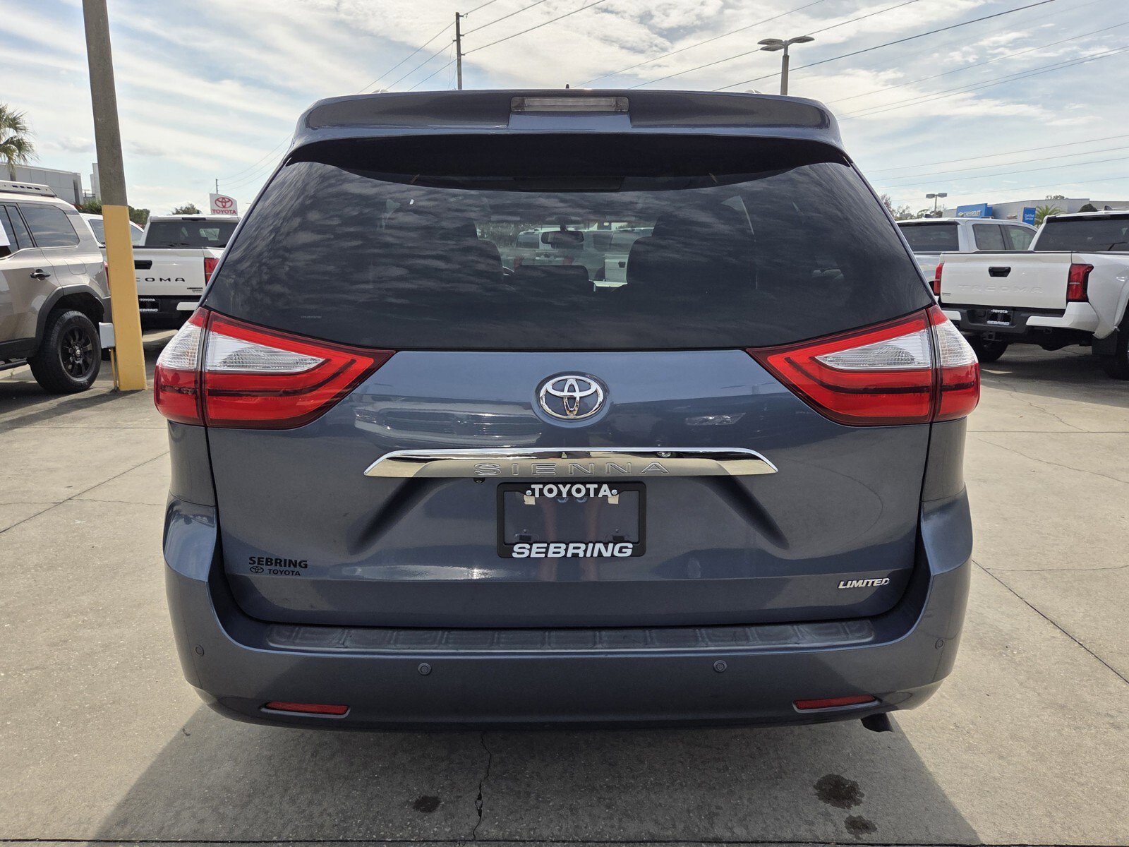 Used 2015 Toyota Sienna Limited image 9