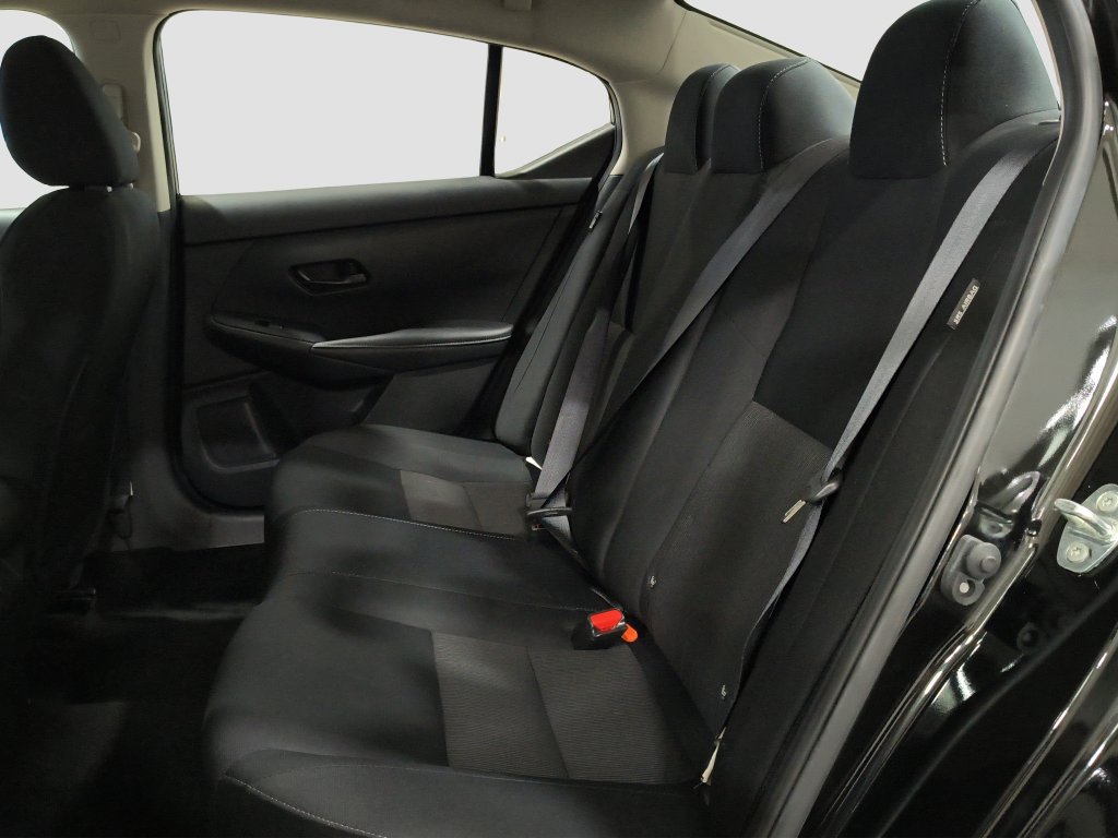 Used 2025 Nissan Sentra SV FWD image 9