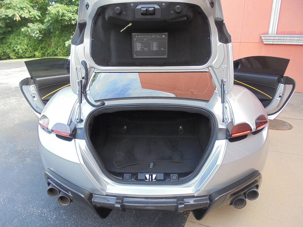 Used 2021 Ferrari Roma RWD image 37