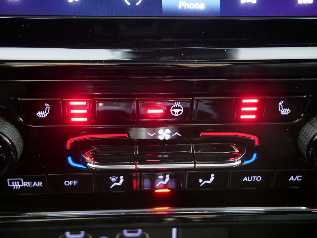 Certified 2024 Jeep Grand Cherokee Altitude image 49