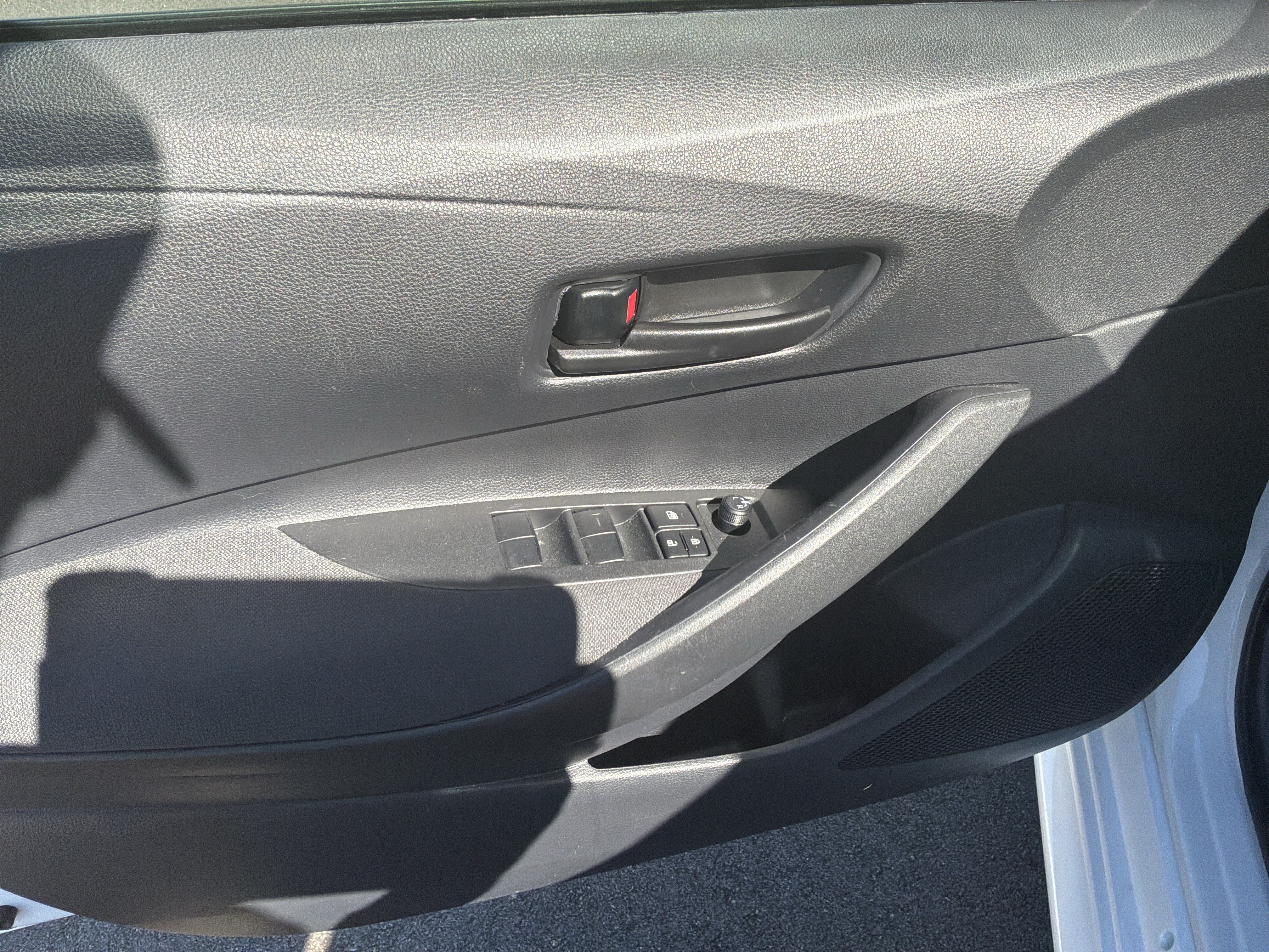Used 2026 Toyota Corolla LE FWD image 15