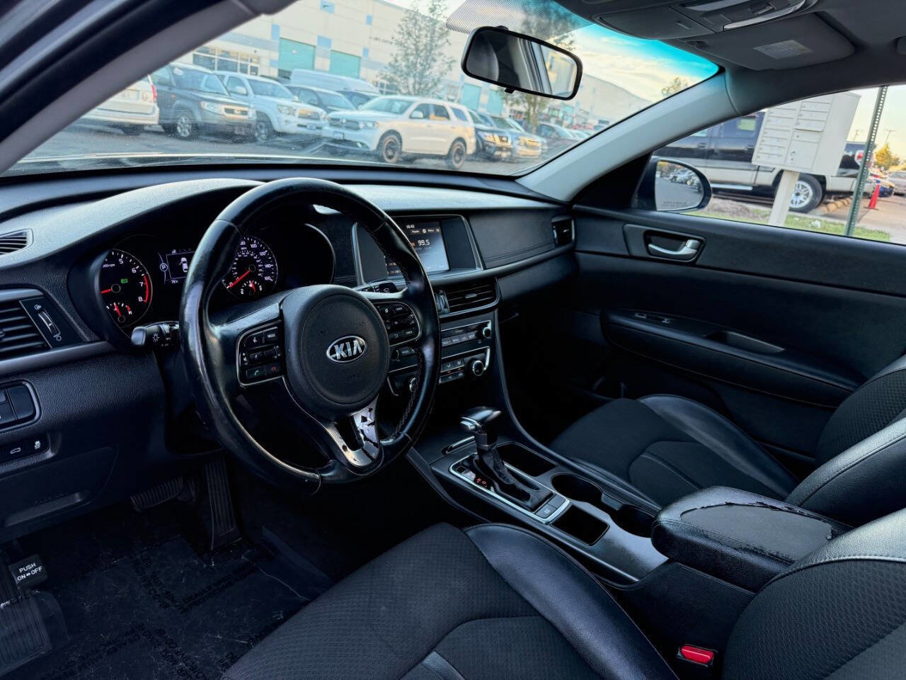 Used 2018 Kia Optima S image 14