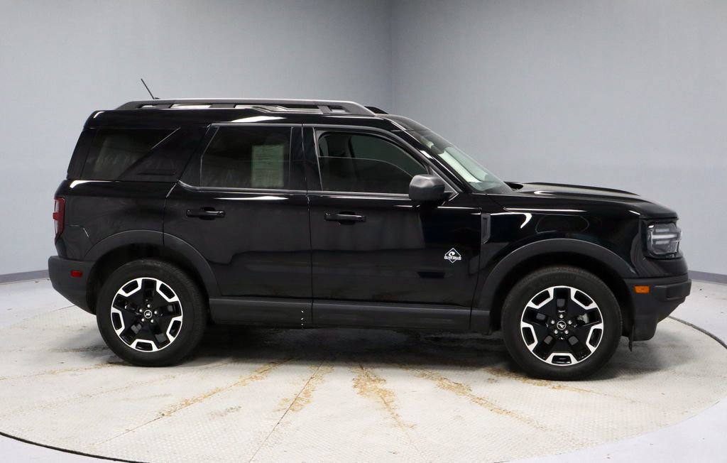 Certified 2023 Ford Bronco Sport Outer Banks AWD/4WD image 9