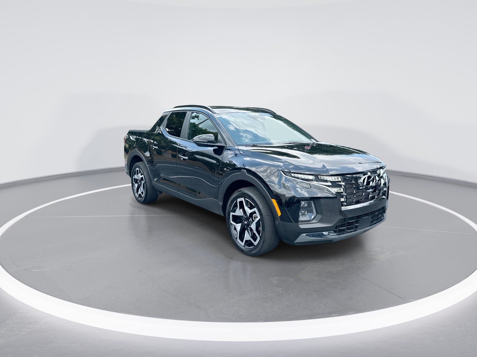 Used 2024 Hyundai Santa Cruz Limited AWD/4WD image 2