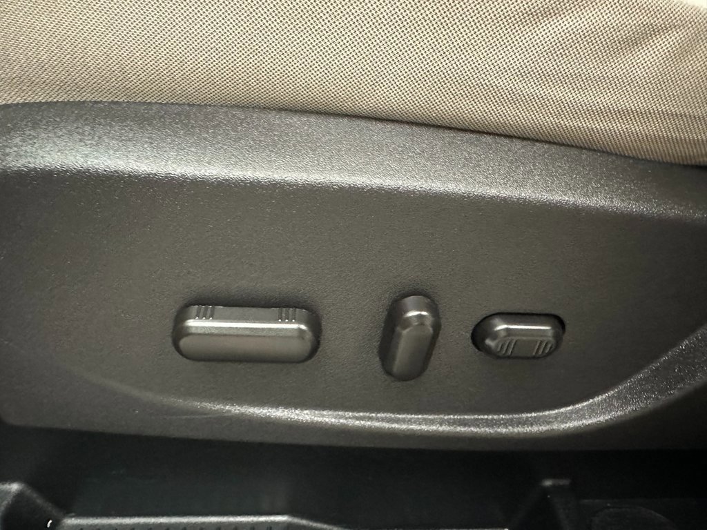 Used 2018 Ford Escape SE image 21