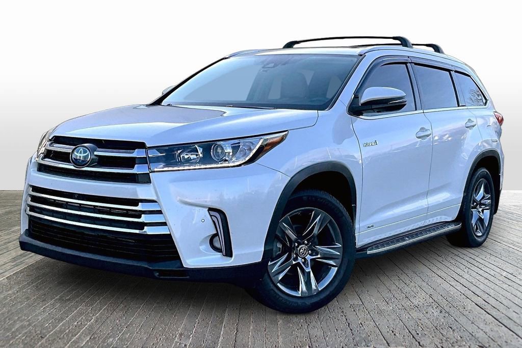 Used 2017 Toyota Highlander Limited Platinum image 3