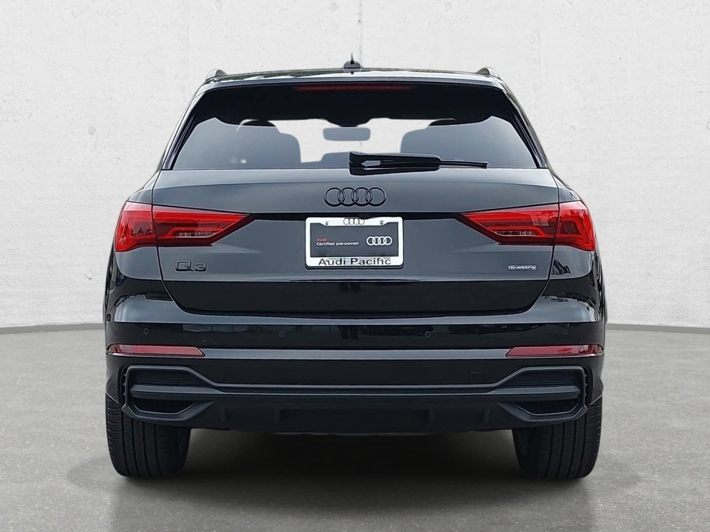 Certified 2025 Audi Q3 2.0T Premium w/ Convenience Package AWD/4WD image 6