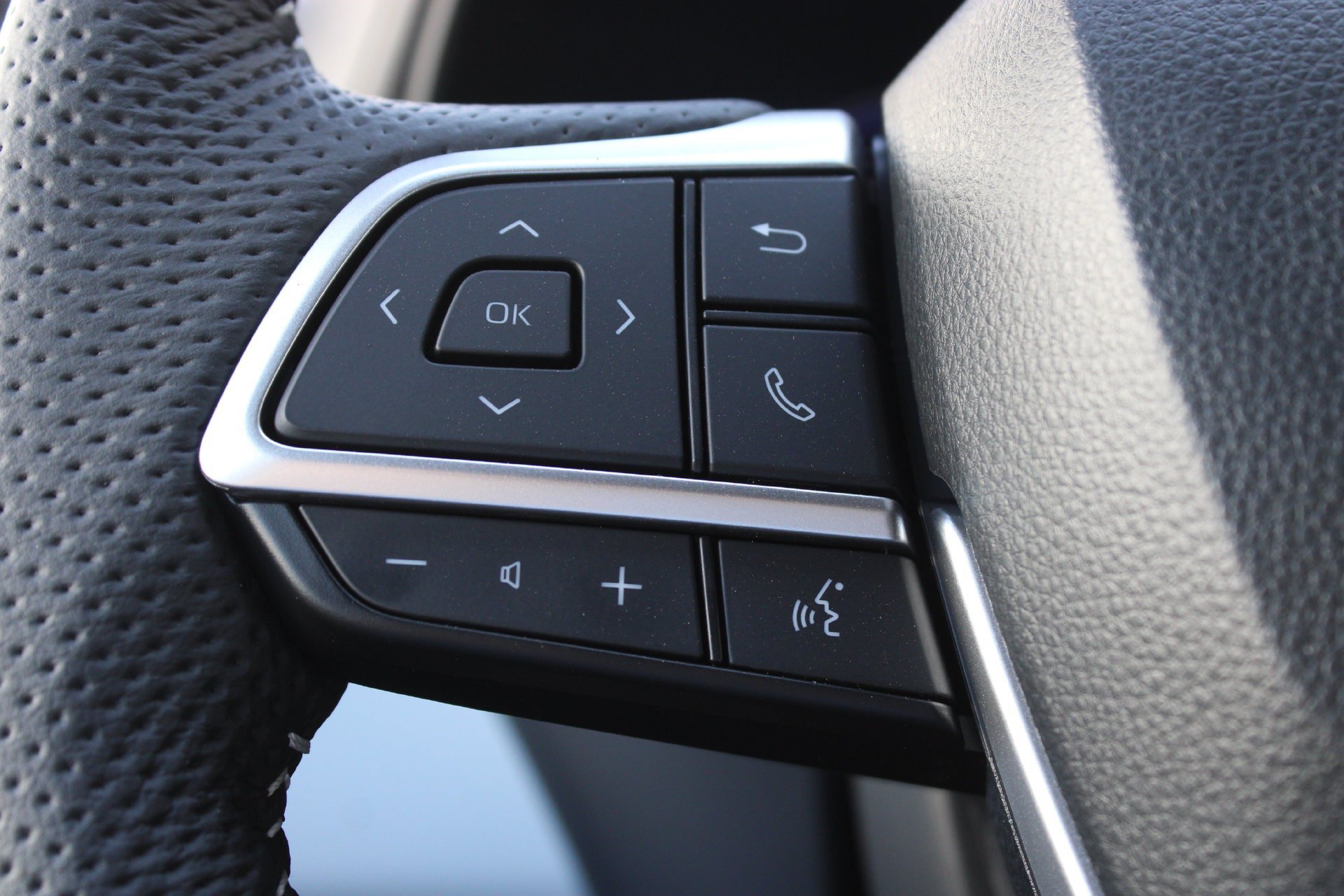 New 2026 Toyota Sienna XSE FWD image 38