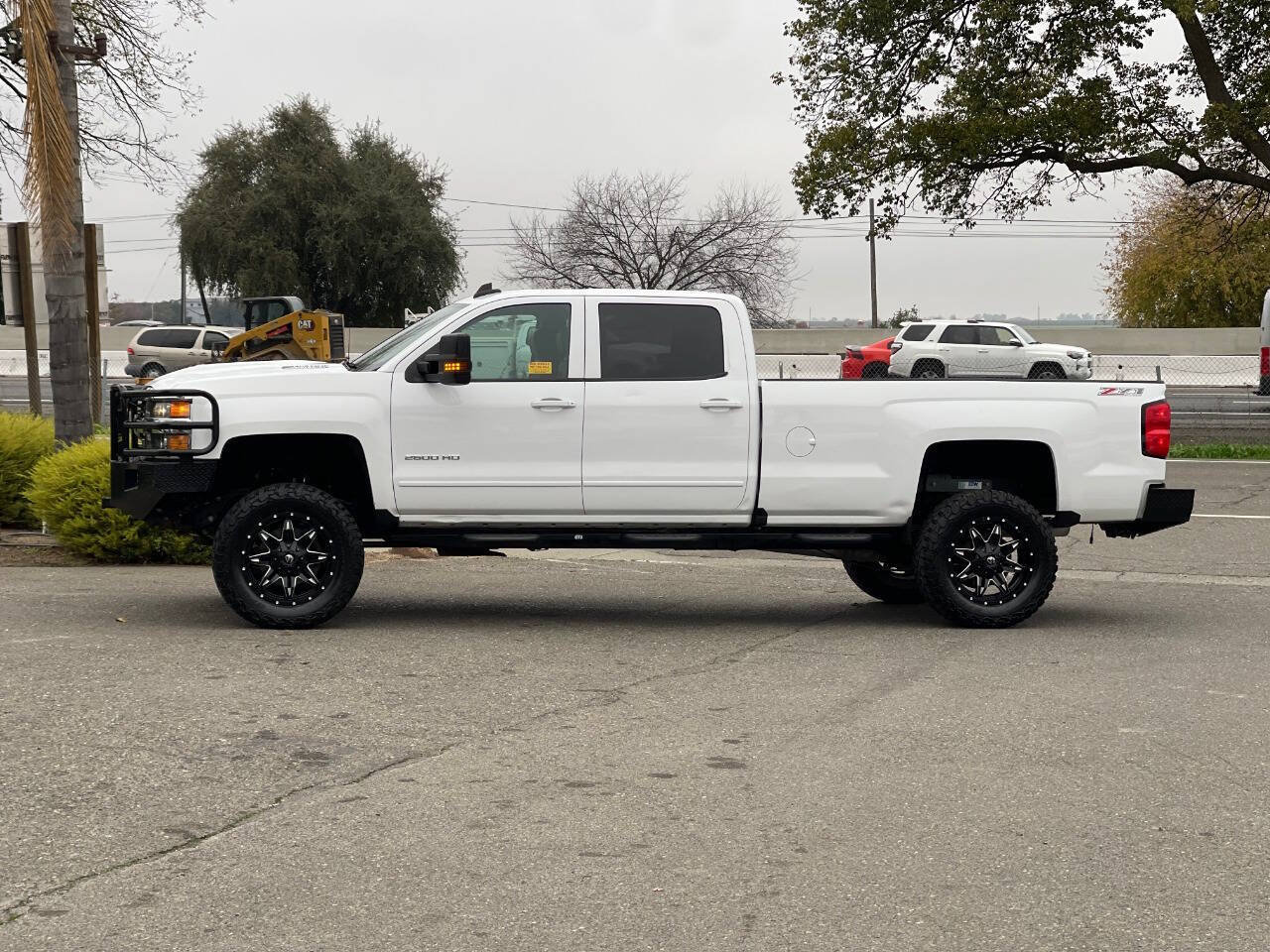 Used 2017 Chevrolet Silverado 2500 LT w/ Z71 Package, Off-Road AWD/4WD image 4