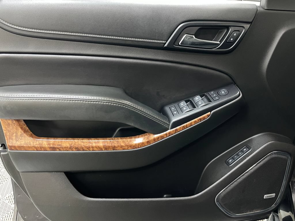 Used 2018 Chevrolet Tahoe Premier AWD/4WD image 32