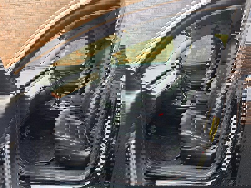 Used 2018 Tesla Model 3 Long Range image 24