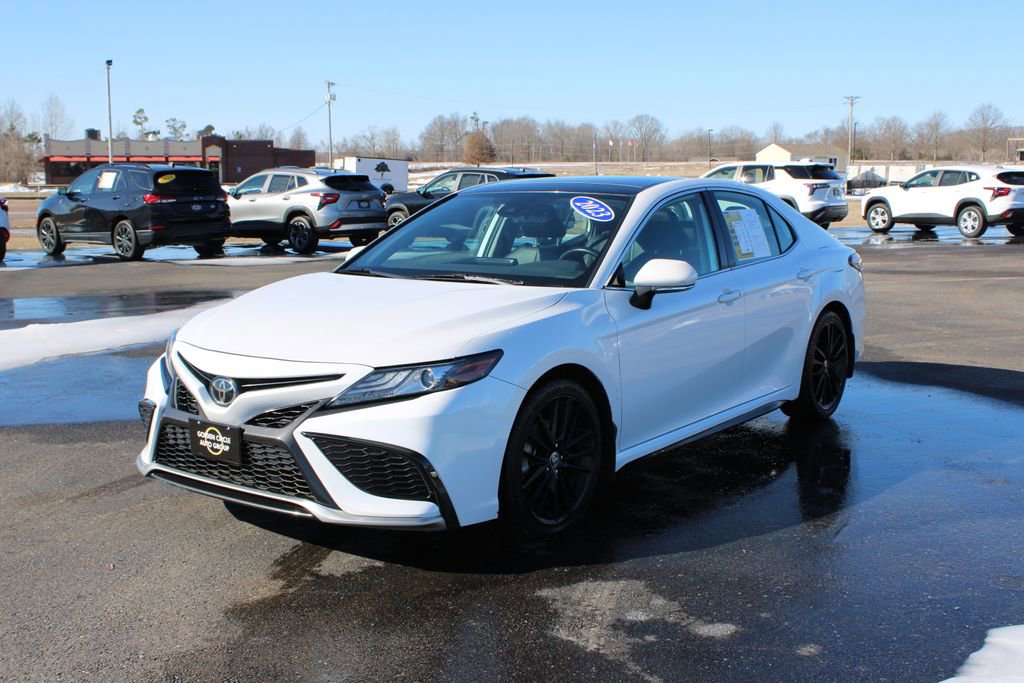 Used 2023 Toyota Camry XSE image 4