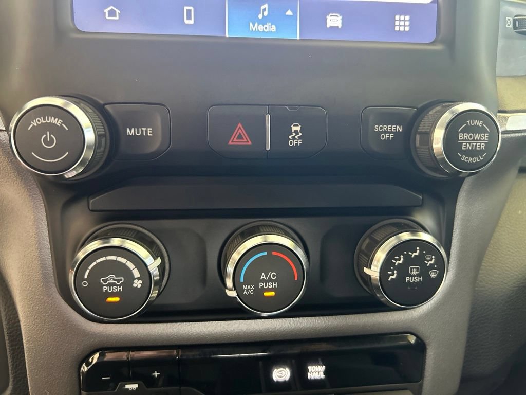 Used 2024 RAM 3500 Big Horn AWD/4WD image 51
