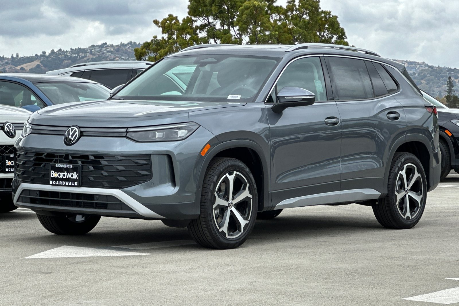 New 2026 Volkswagen Tiguan SE AWD/4WD image 8
