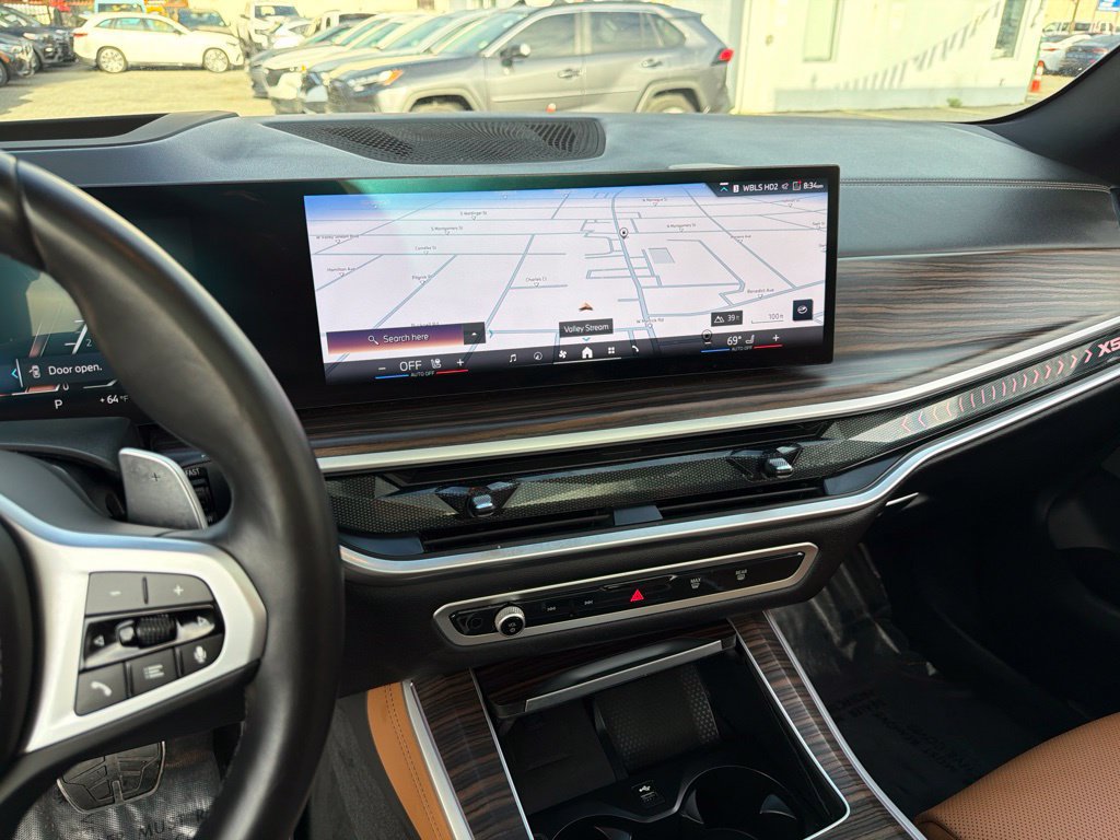 Used 2025 BMW X5 xDrive40i w/ M Sport Package AWD/4WD image 38