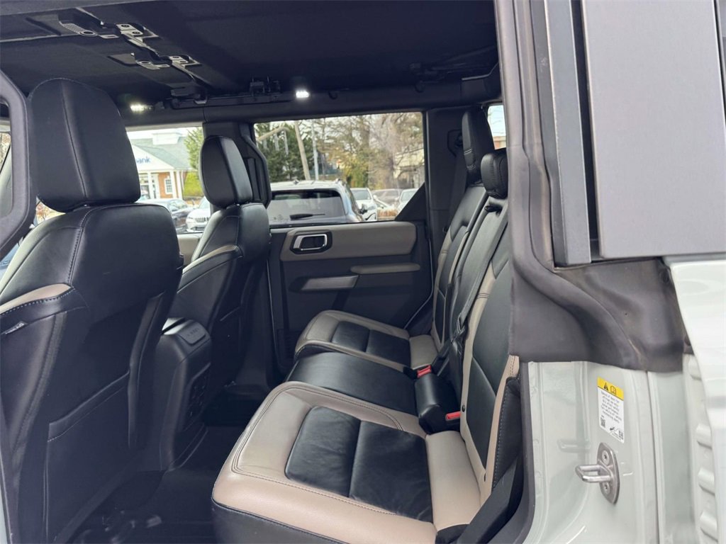 Used 2023 Ford Bronco Wildtrak image 11