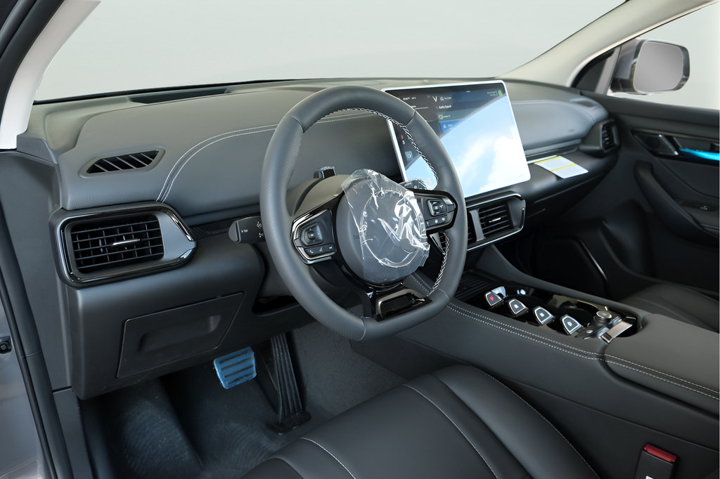 New 2025 VinFast VF 8 Eco AWD/4WD image 7